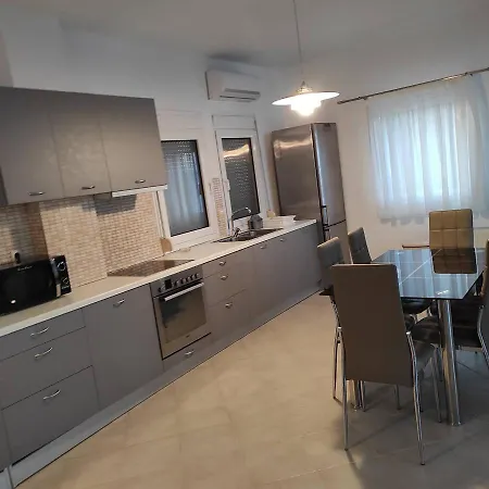 Panzió Muses Deluxe Néa Fókaia
