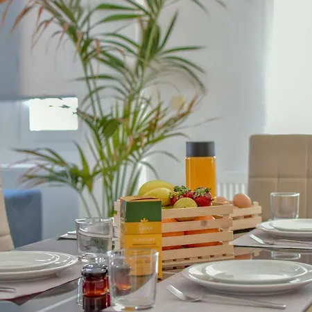 Muses Deluxe Bed & Breakfast *
